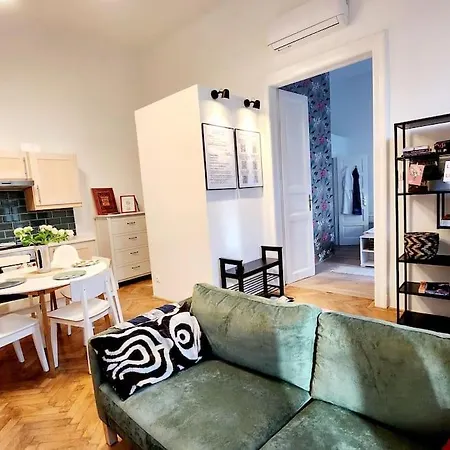 Travelers Award Winning Place In The Heart Of Kamilla 부다페스트